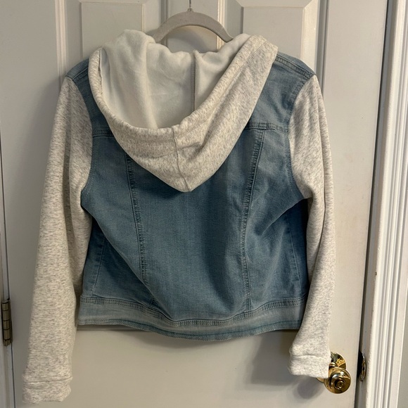 Wallflower Hooded Denim Jacket-The Dreamer Fit - Picture 7 of 10